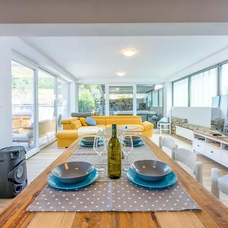 Turquoise Breeze Klenovica