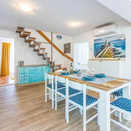 Turquoise Breeze Klenovica