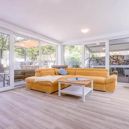 Turquoise Breeze Klenovica