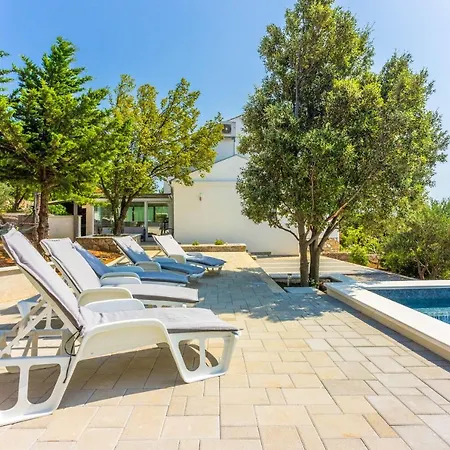 Turquoise Breeze Klenovica