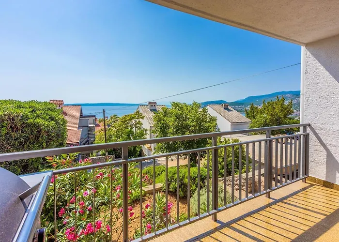 Turquoise Breeze Vila